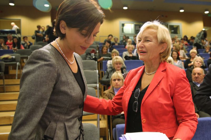 Minister Joanna Mucha (z lewej) i eurodeputowana prof. Lena Kolarska-Bobińska podczas wrześniowego I