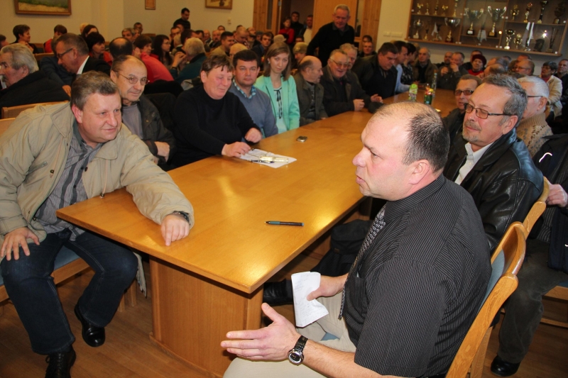 Na sesji rady miasta pojawiła się liczna grupa mieszkańców Białej Podlaskiej. W ich imieniu mówił Ro