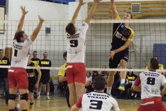 Huragan po raz pierwszy w tym sezonie wygrał bez straty seta (WOJCIECH WIĘCKOWSKI)