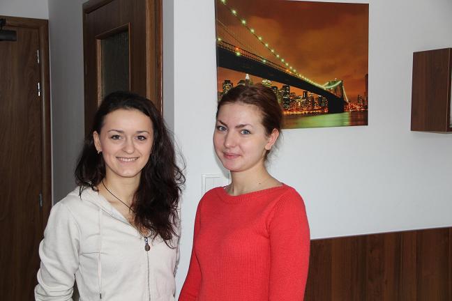 Anna z Ukrainy (z lewej) oraz Maryia z Białorusi mieszkają w akademiku w Białej Podlaskiej. Studentk