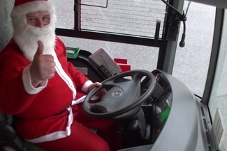 Zdzisław Certa, kierowca MPK Lublin przebrał się za Mikołaja (Łukasz Minkiewicz)