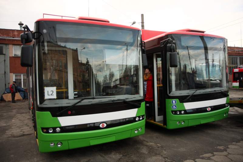 Trwają ponowne odbiory pięciu nowych trolejbusów dostarczonych ZTM przez konsorcjum firm Ursus i Bog