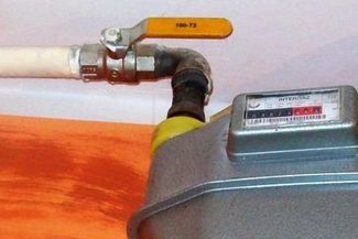 Policjanci proszą o rozsądek i ostrożność w kontaktach z nieznajomymi. (regiodom.pl / archiwum)