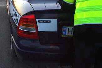 Pijana matka wiozła dziecko samochodem. Skończyła w rowie