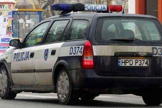 Rozbił samochód. Poprosił policjantów o podwiezienie
