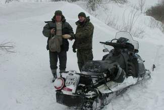Zima trzyma, Straż Graniczna dowozi chleb