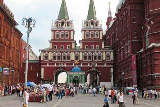 Moskwa: W szkole zginął nauczyciel i policjant. Napastnik "zneutralizowany" (wideo)