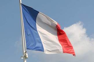 Francja zawiesza większą część współpracy wojskowej z Rosją