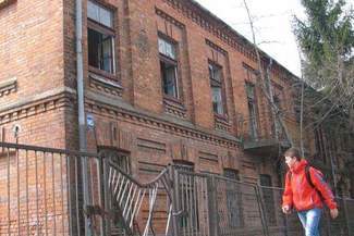 Nikt nie chciał budynku starej szkoły... 7 razy