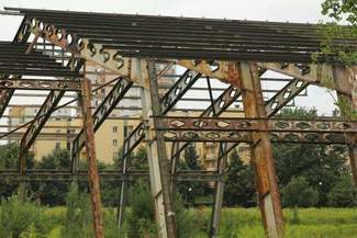 Szkielet na Czubach przestanie straszyć? Sąd wydał wyrok
