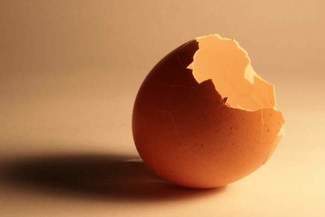 Wróżba z rozbitego jaja kosztowała ją 8 tys. zł