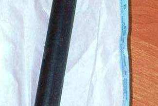 15-latek uderzył ekspedientkę siekierą i zabrał pieniądze