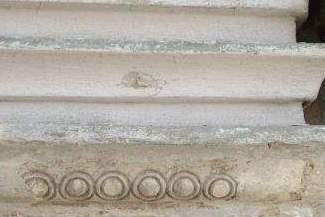 Wojsławice: Jońskie zdobienia u Michała Archanioła