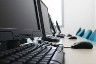 Staże i dotacje na firmy dla 50-latków