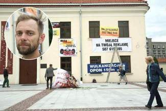 Po co Wojciech Januszczyk powiesił pstrokate reklamy na Centrum Kultury