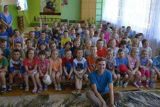 Twoja łyżka kaszki dla Malgaszka. Pomagają dzieciom na Madagaskarze