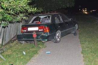 Auto wjechało w mężczyznę siedzącego na ławce