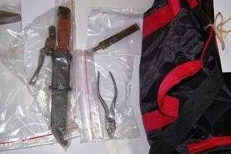 Pijany włamywacz schował się w trawie