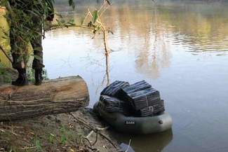 Przemycali pontonem papierosy przez Bug. 17 osób zatrzymanych