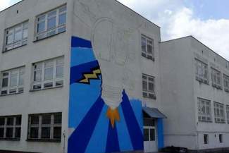 Żarówka zaświeci na ścianie