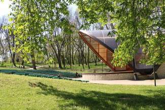 Muszla w Saskim: Koncety, filmy, cyrk