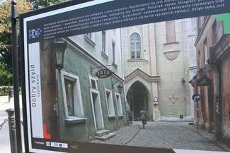 Walka z tandetnymi szyldami. Będzie przewodnik dla właścicieli lokali