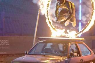 Międzyrzec Podlaski. Kaskaderzy w ogniu