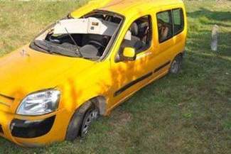 Żurawnica: Samochód dachował. 10-latek wypadł przez okno. Nie miał zapiętych pasów