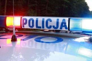 Upiła się, zabrała dziecko i siadła za kółkiem. Uciekła z miejsca kolizji