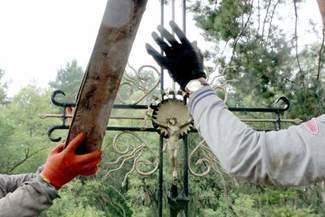 Wołyń Redivivus: Wchodzimy do lasu, wychodzimy z cmentarza