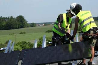 Żurawlów wygrał z Chevronem, Greenpeace ufunduje minielektrownię