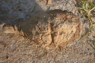 Potknął się o stary granat