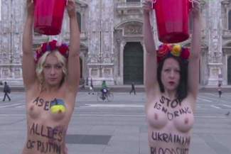 Putin na szczycie Azja - Europa. Nagi protest Femenu (wideo)