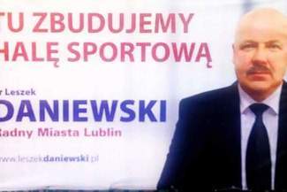 "Tu zbudujemy halę sportową. Kandydaci do Rady Miasta za blisko szkół