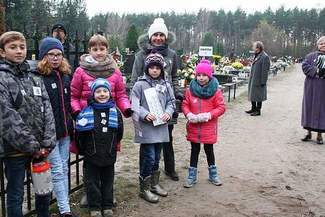 Kwesty na cmentarzach w Hrubieszowie i Zwierzyńcu