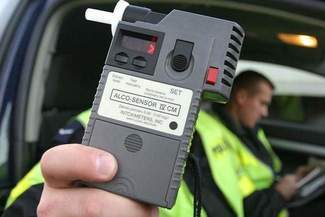 Żołnierze zatrzymali pijanego kierowcę