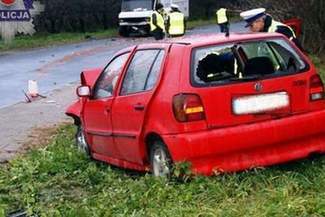 Szczebrzeszyn. Kierowca volkswagena zginął w wypadku