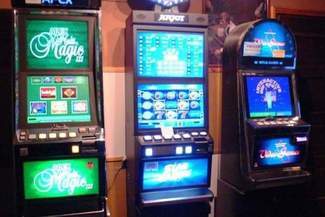 Nielegalne automaty w legalnych lokalach