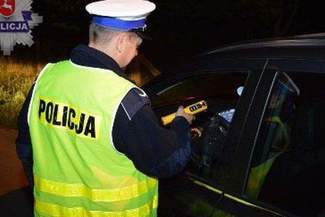 Pijany ojciec dał prowadzić auto 16-letniemu synowi