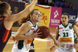 Pszczółka AZS UMCS Lublin - CCC Polkowice 63:59, wicemistrz Polski ograny w hali MOSiR