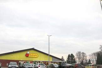 Przed wyborami ogrodniczy, po wyborach Biedronka. Wójt oszukał mieszkańców?