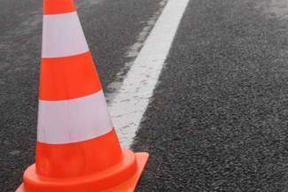 Utrudnienia na drodze nr 17. Olej rozlany na drodze