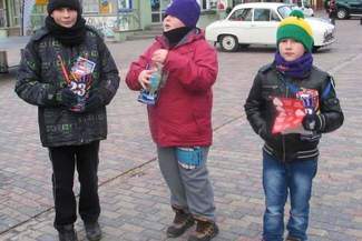 WOŚP w Chełmie. Zabytkowe pojazdy, kowal i grochówka