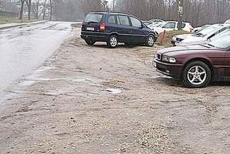 Siedliszcze. Parking i chodnik powstaną przy cmentarzu