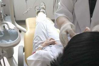 Stomatolog brała pieniądze za fikcyjne zabiegi