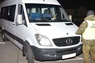 Mercedes na fałszywych numerach zatrzymany na granicy