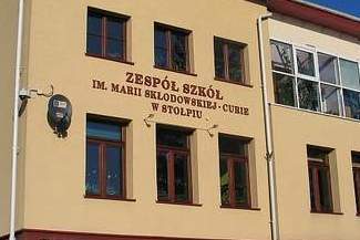 Konflikt ws. szkoły w Stołpiu. Wójt nie pozywa, tylko pisze