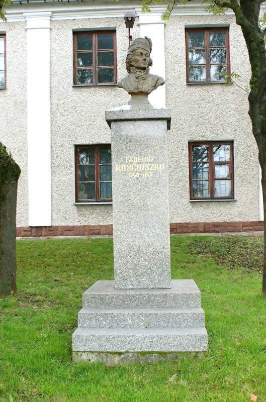 Pomnik Tadeusza Kościuszki w Opolu Lubelskim - stan obecny (Robert Och)