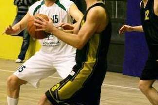 Faworyci zaczęli walkę o mistrzostwo od zwycięstw