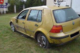 Ukradł samochód, wpadł do rowu i dachował